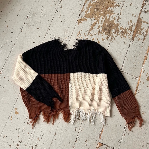 Jost Polly Color Block Eye Lash Fringe Cropped Knit Sweater - Picture 10 of 10